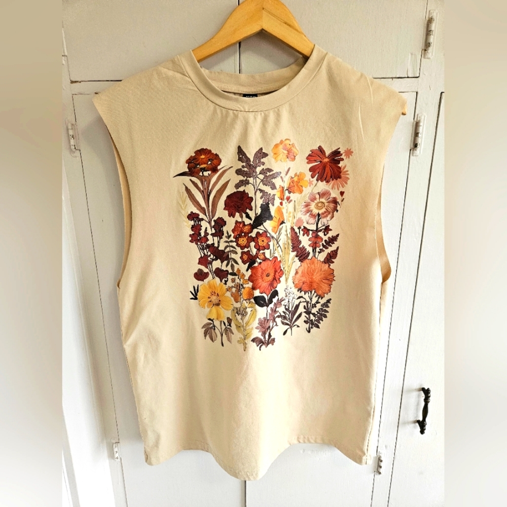 Shein beige floral tank Size M